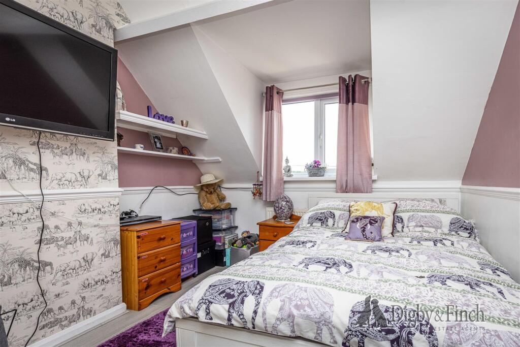 2nd Bedroom