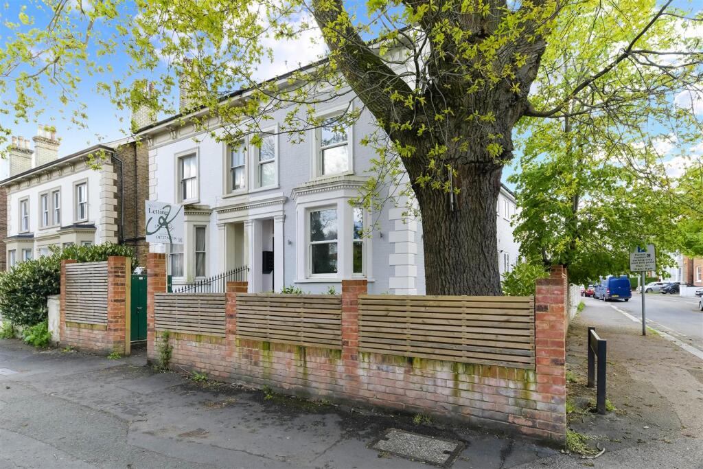 LYNWOOD OAKS, FLAT 1- (15).jpg