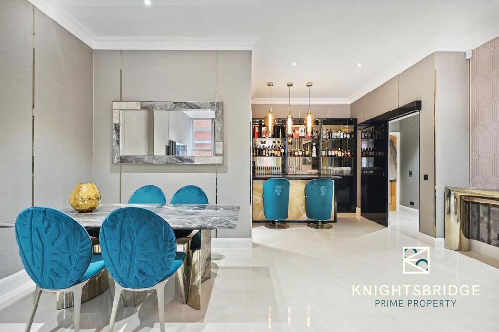 Apartment 4, 106 Park St (23).jpg