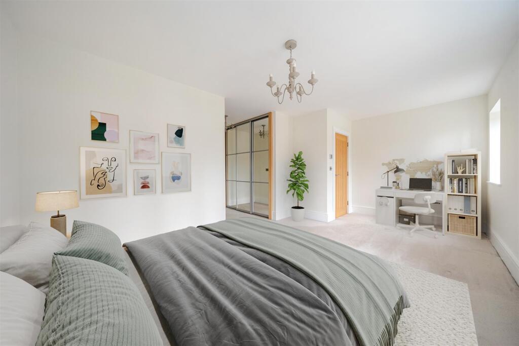Bedroom 1 (2)