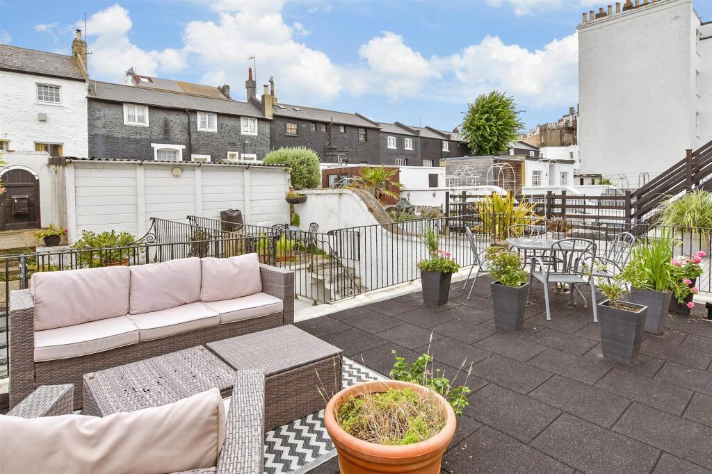 Balcony / Terrace