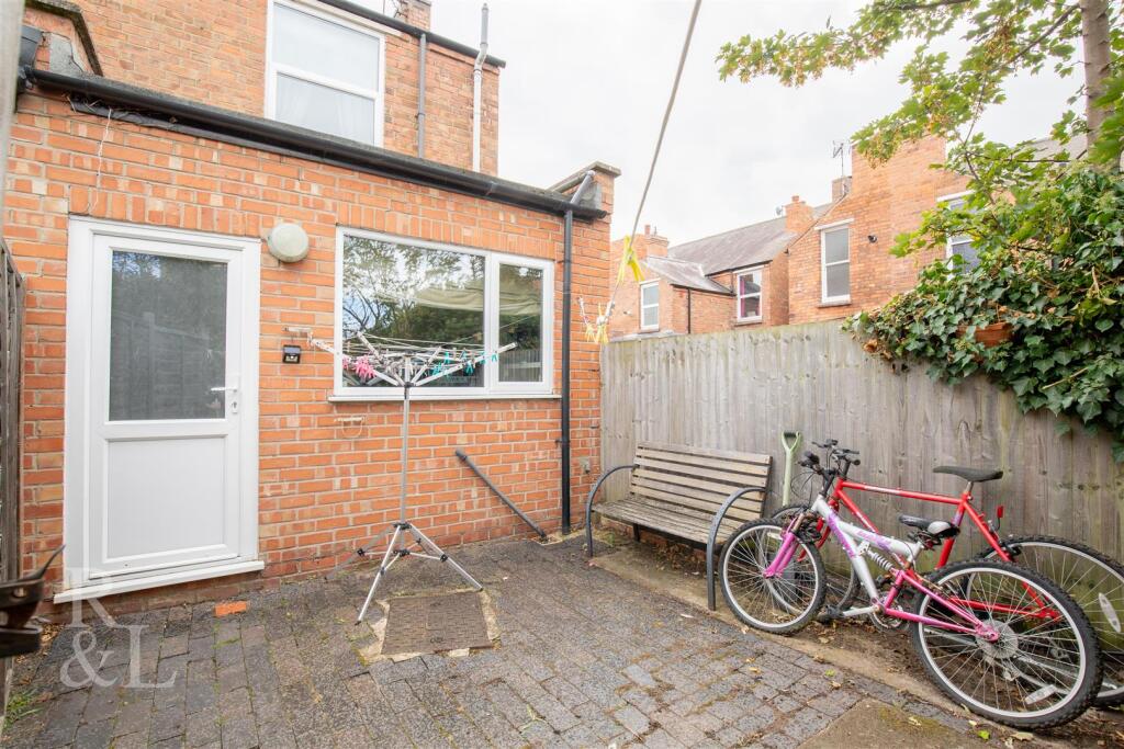 12 Edwinstowe (12).jpg