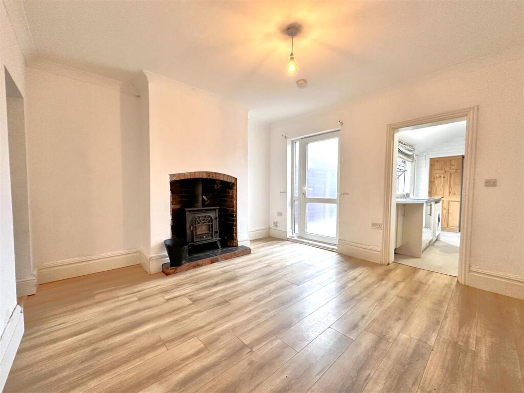 Dining Room Into Kitchen 515