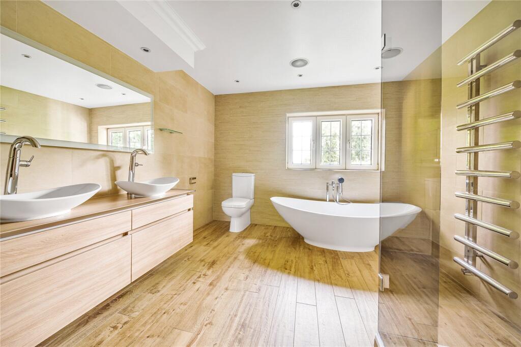 En Suite Bathroom