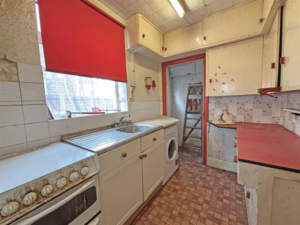 Kitchen.JPG