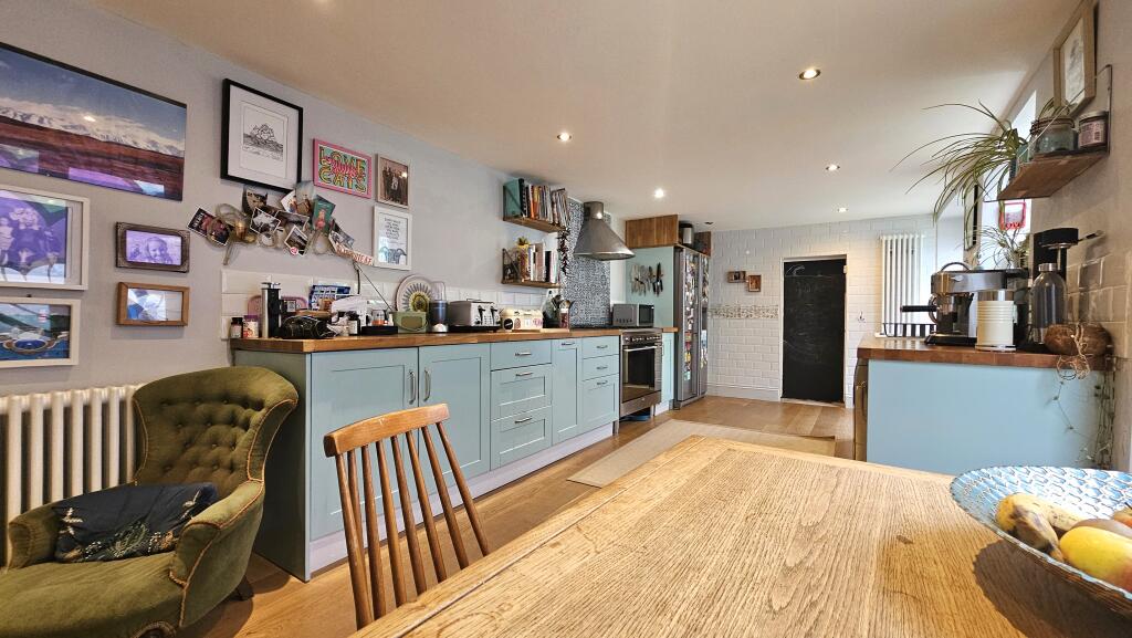 Kitchen / breakfast room