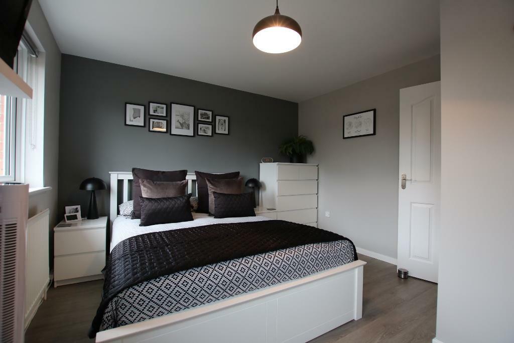 main bed 1.JPG