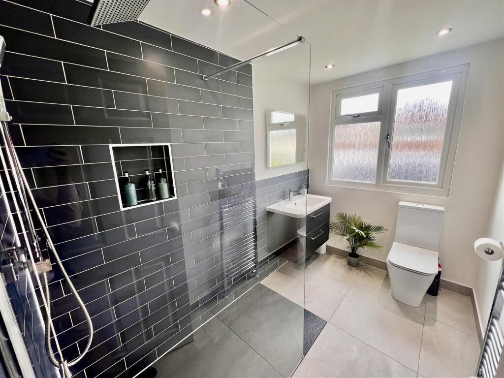 Bathroom .jpeg