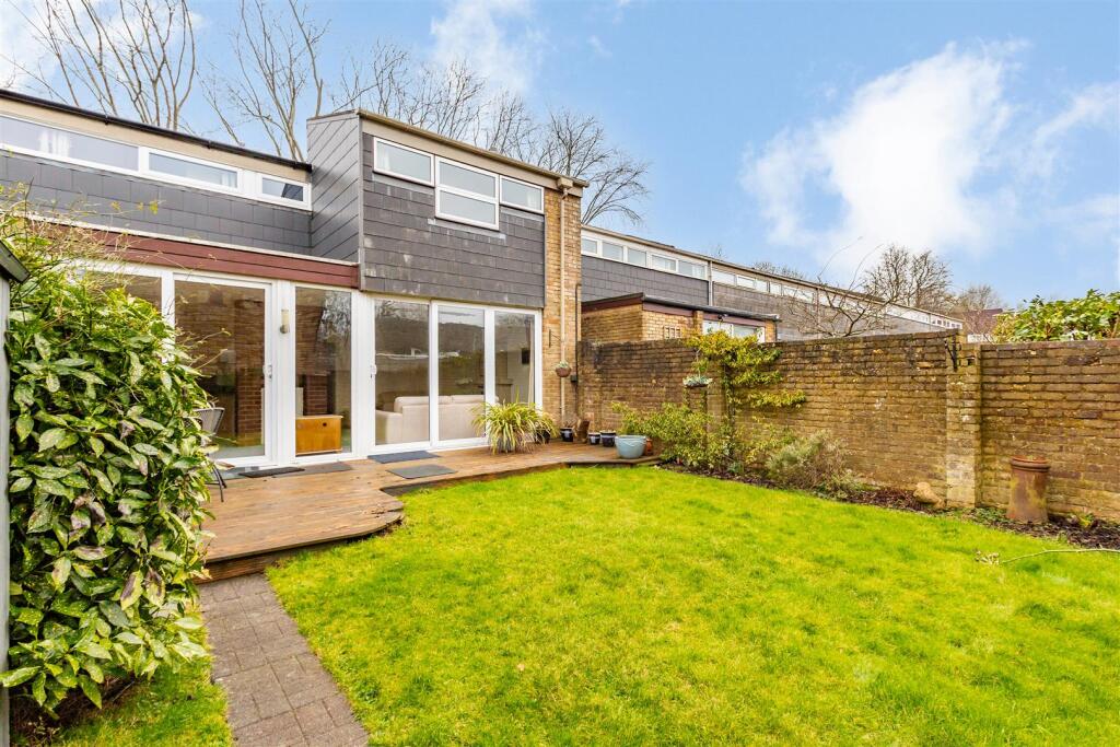 153 Knights Croft-HR5.jpg