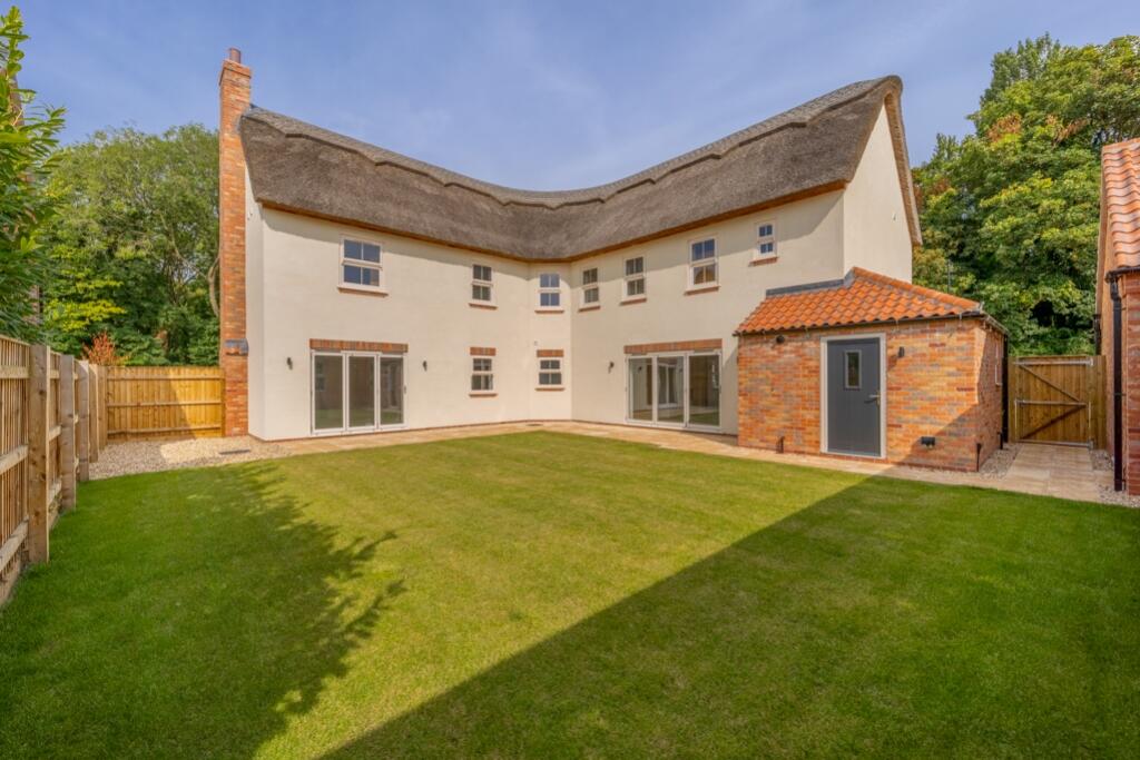 Plot 14, The Parklands (Sudbrooke)-8