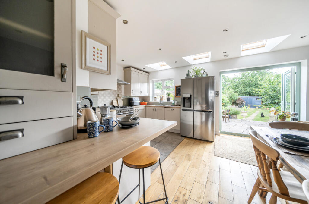 1318027-23-687ff3...