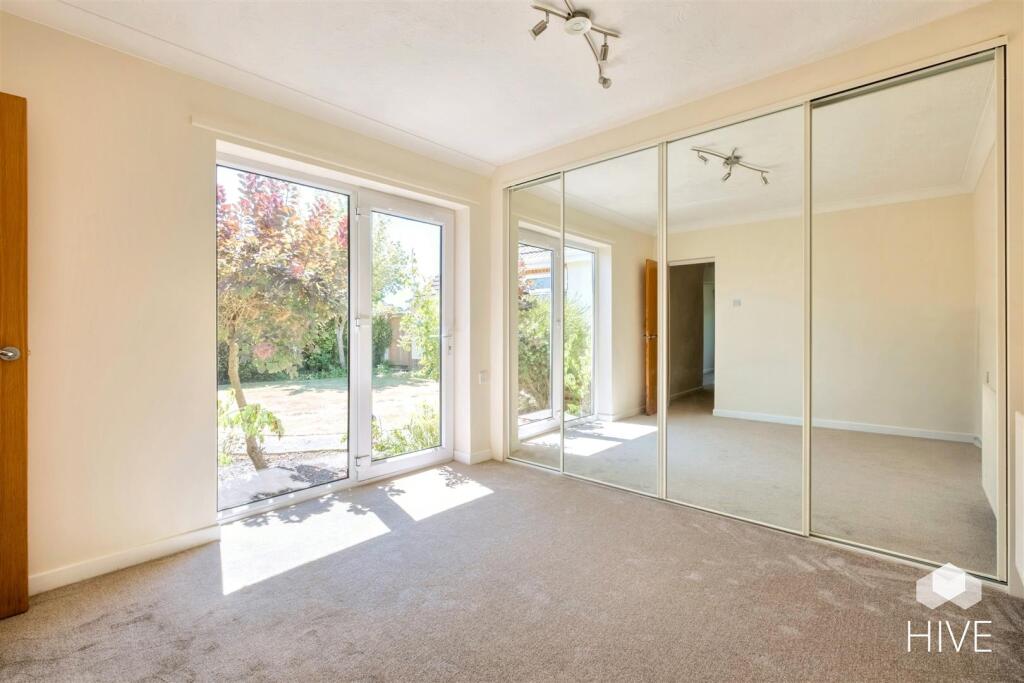 Principal bedroom