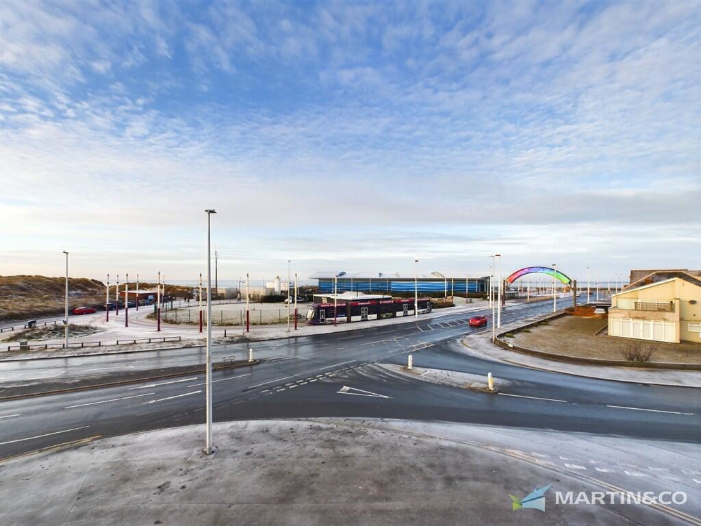 thumbnail_CAM0231...