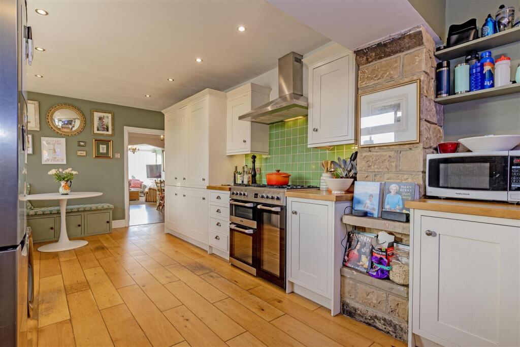 Kitchen-4.jpg