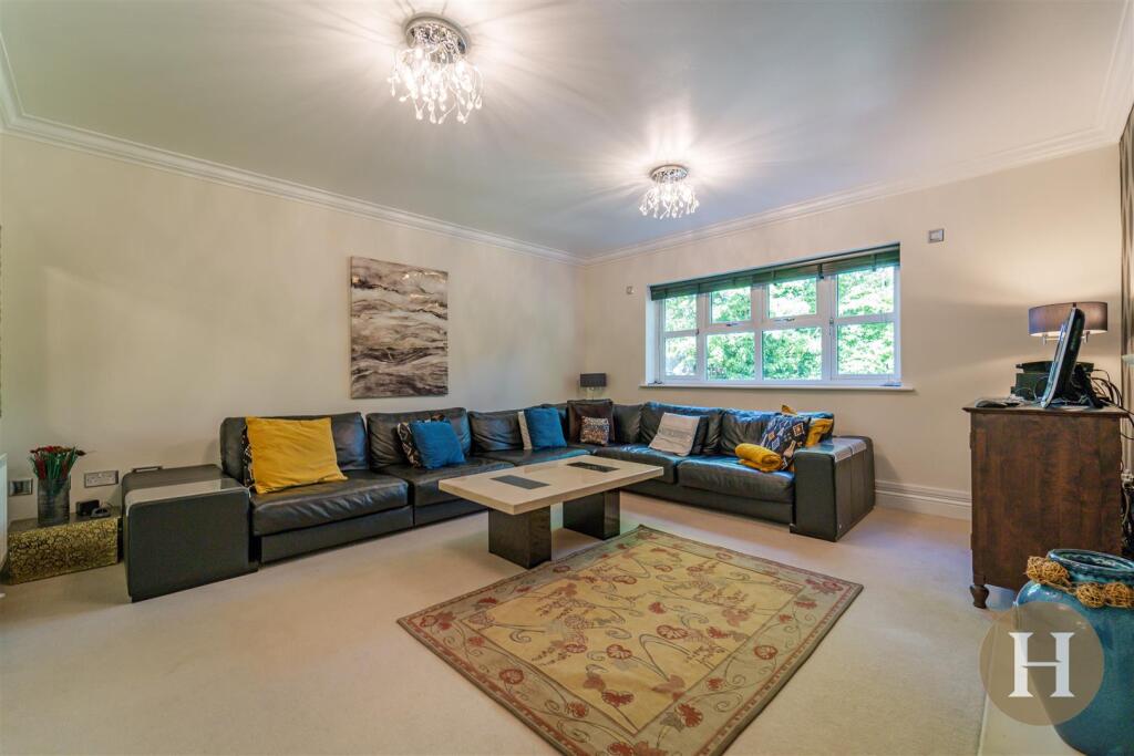 Hadleigh Estate Agents-19.jpg