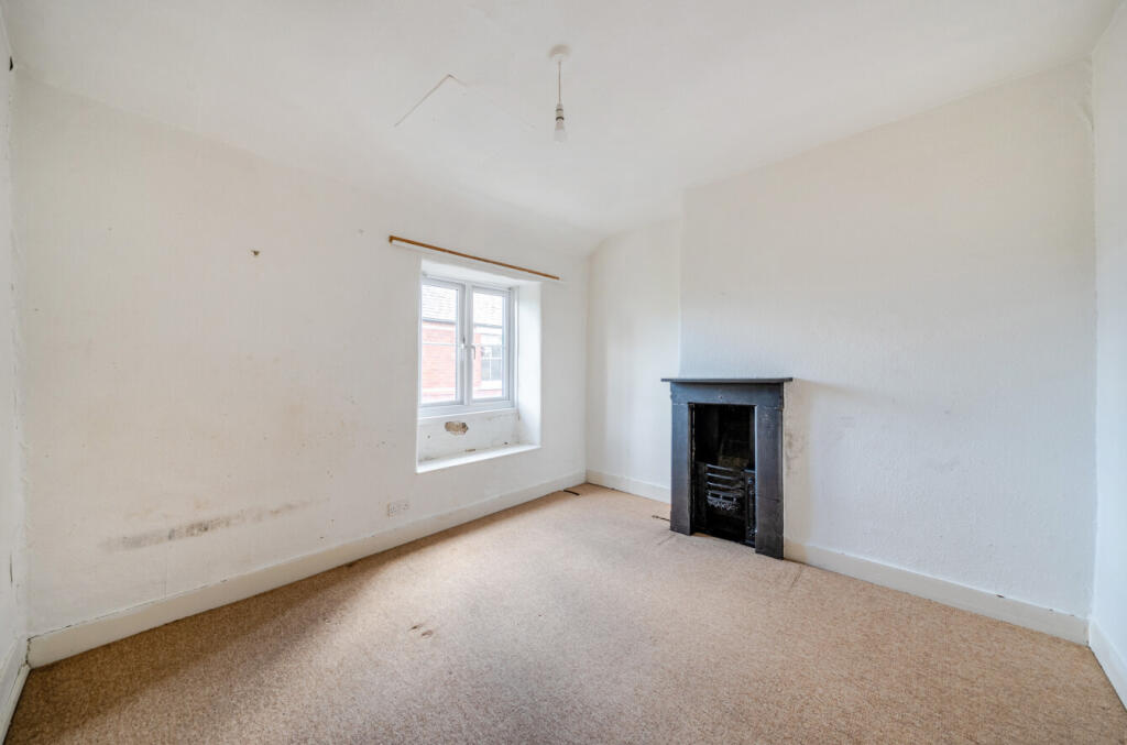 1353846-5-68c2f7e...