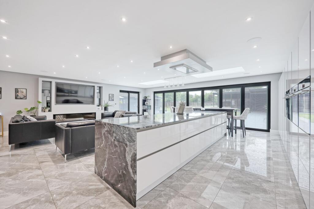 Kitchen Family Room