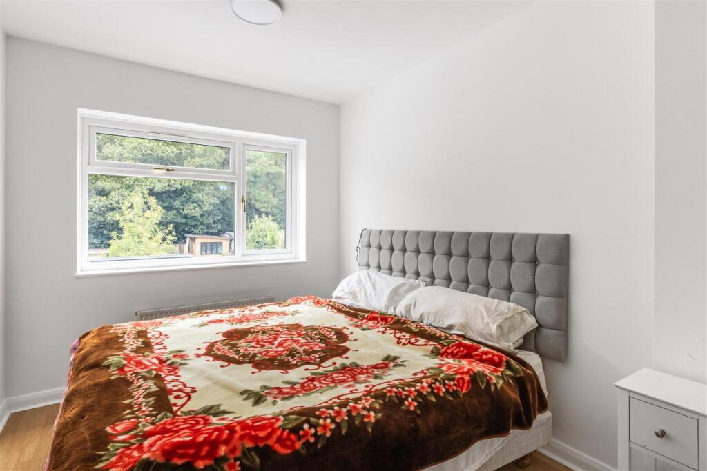 105 Birch Tree Avenue-5.jpg