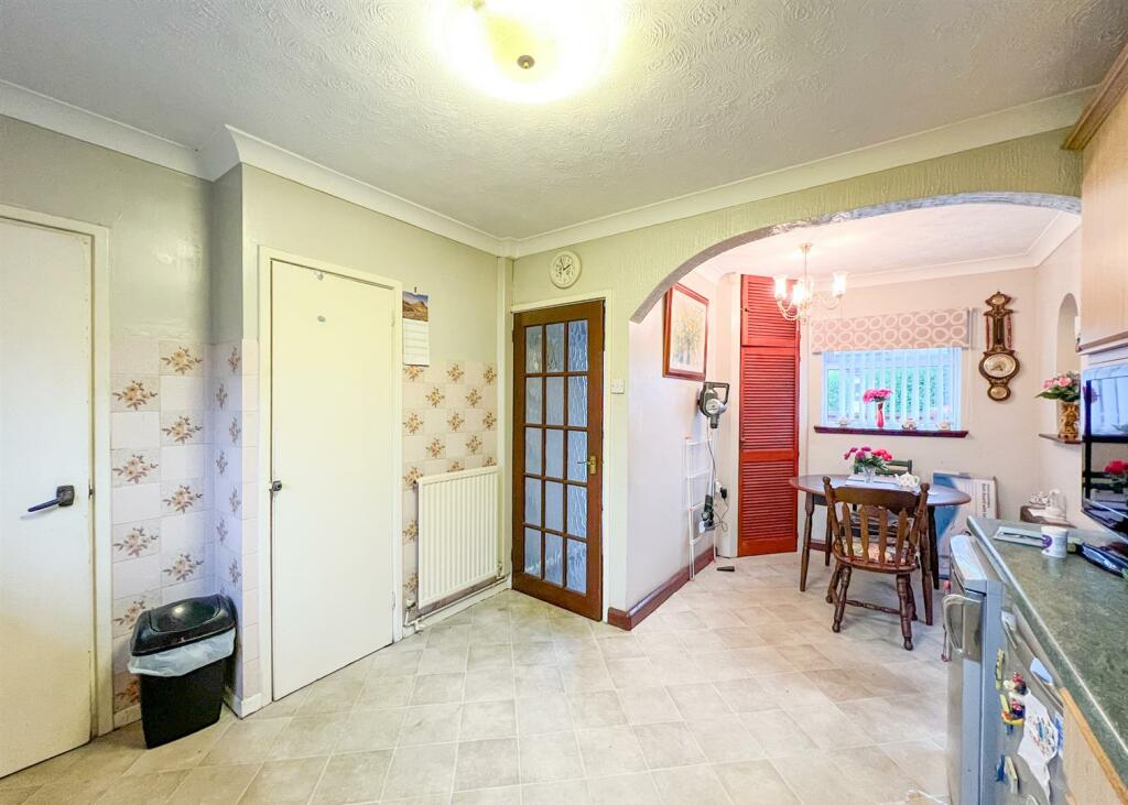 KITCHEN DINER