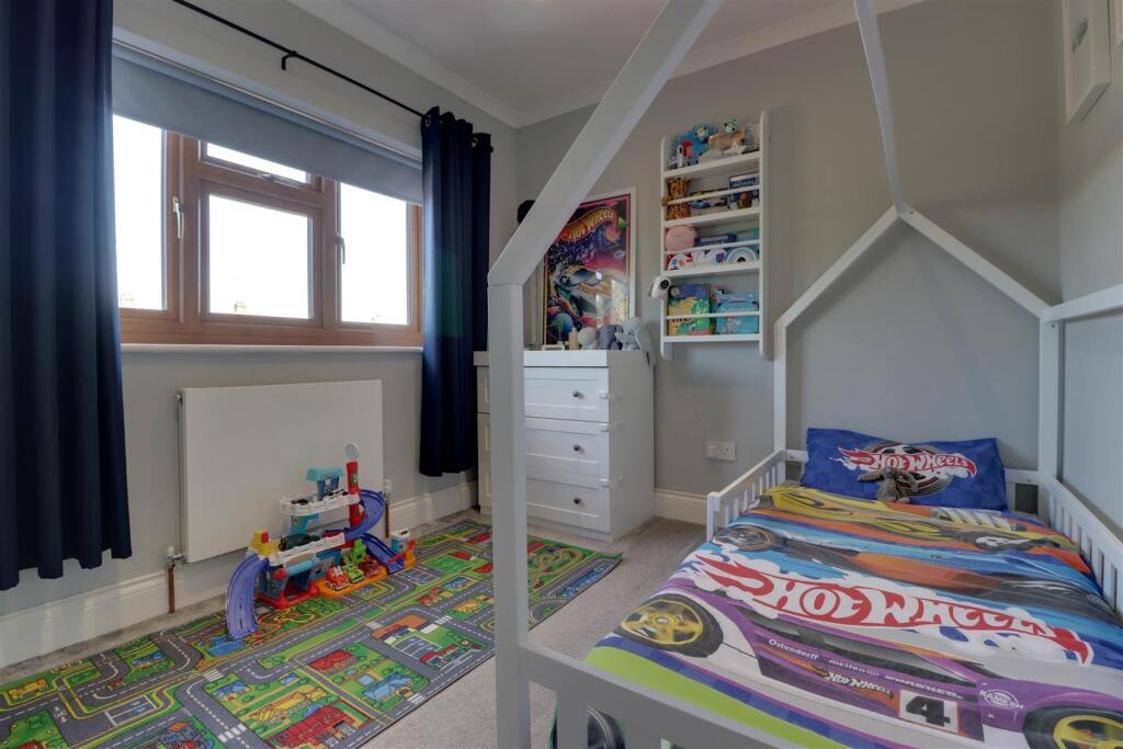 108 ELDER AVENUE-25.jpg