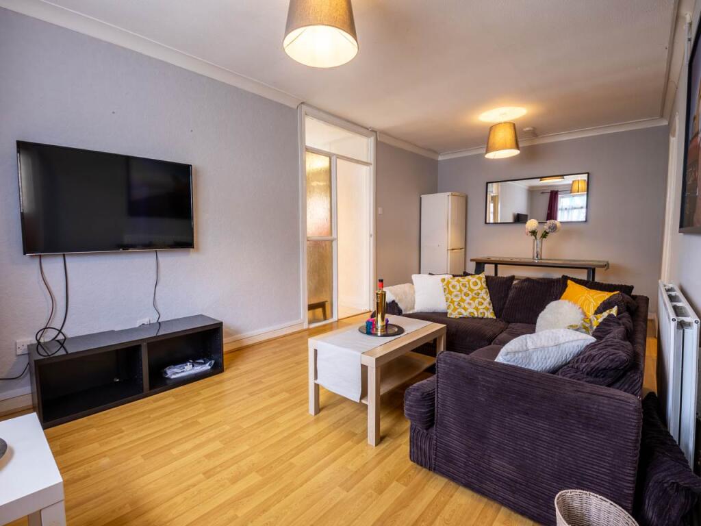 1_Ulcombe_Gardens_Ca