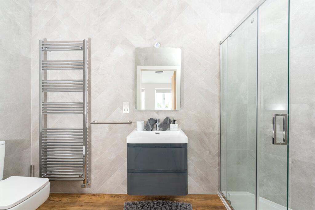 Guest Bed En Suite