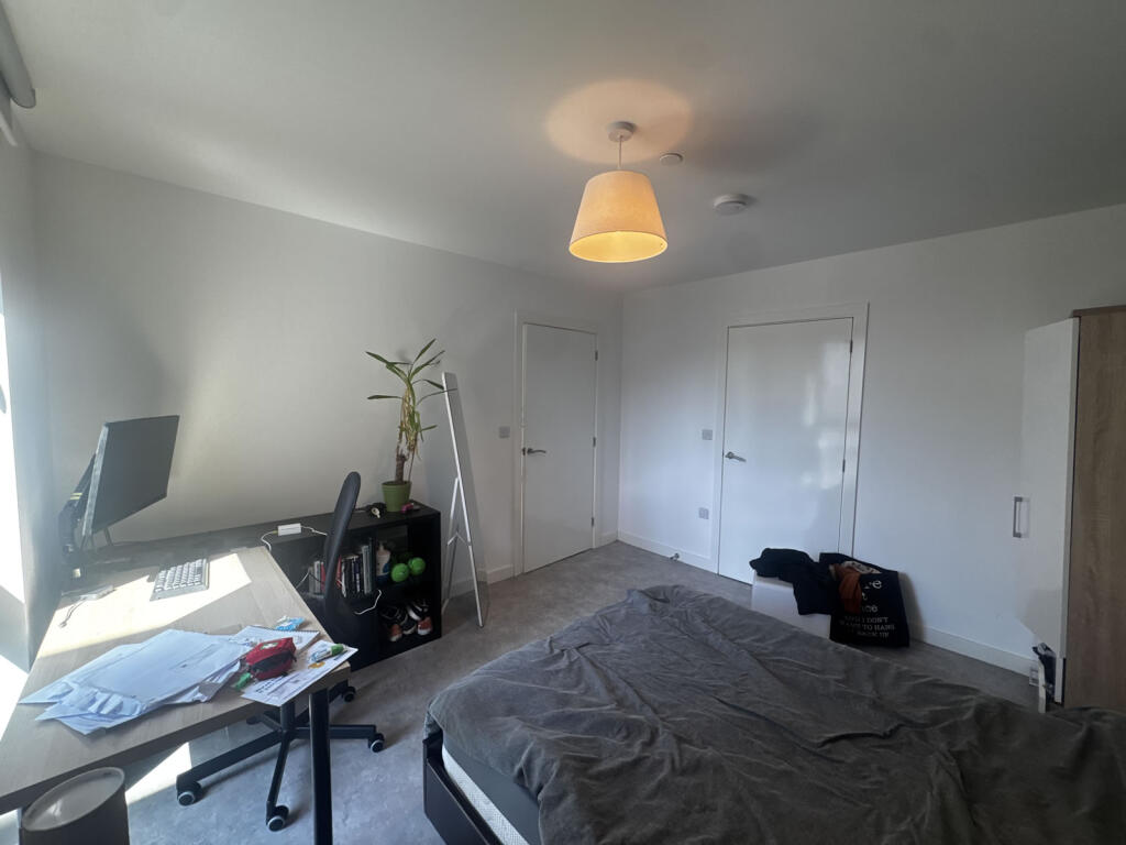 010582SPCSHIMG_5956206bw (13).jpg