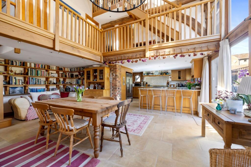 Kitchen / Diner