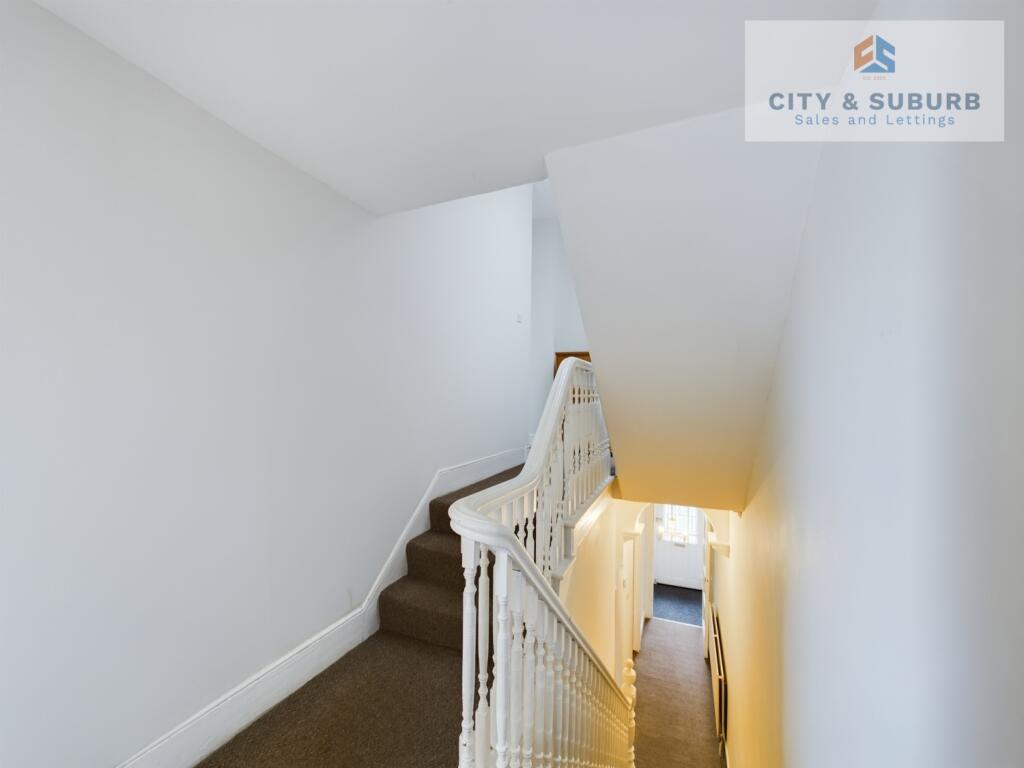 CAM01351G0-PR0110-STILL008