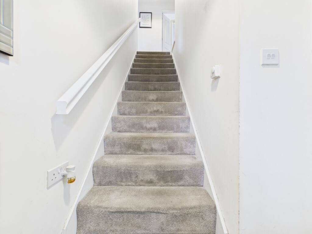 CAM03729G0-PR0094-STILL029