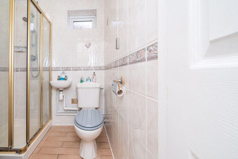 GROUND FLOOR SHOWER ROOM