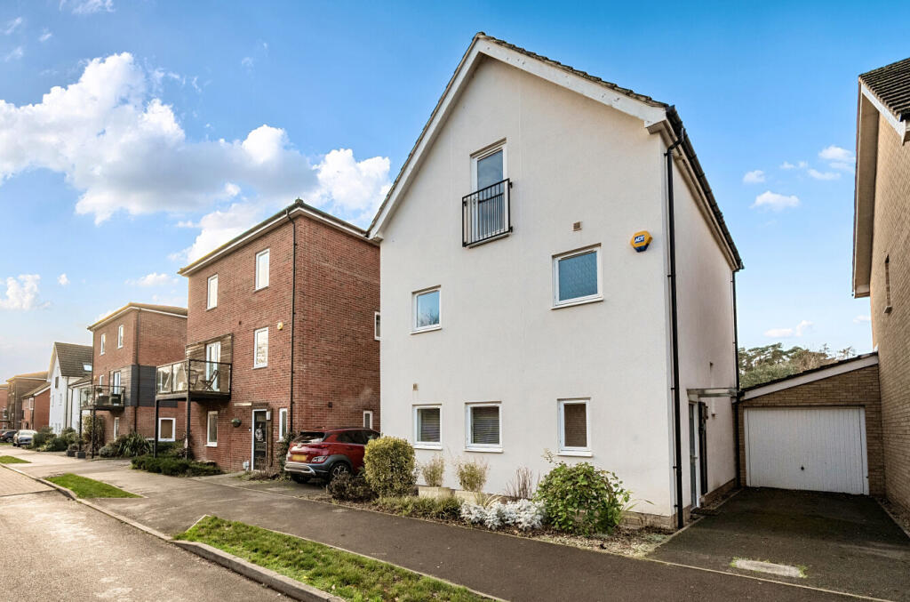 Lysander Drive, Bracknell, Berkshire