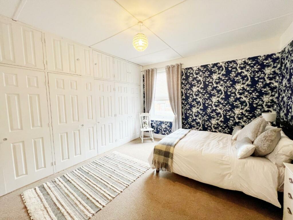Bedroom 2 pic 1.jpg
