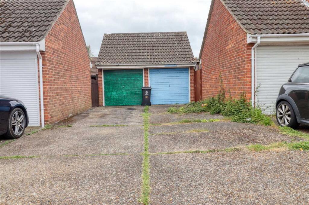 Detached Garage