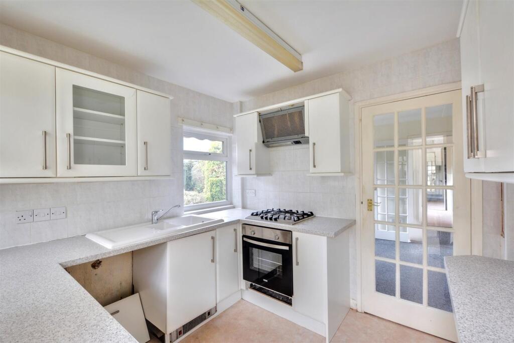Kitchen_2.jpeg