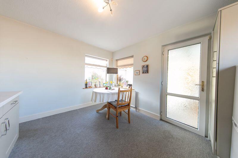 Kitchen &amp; breakfast room