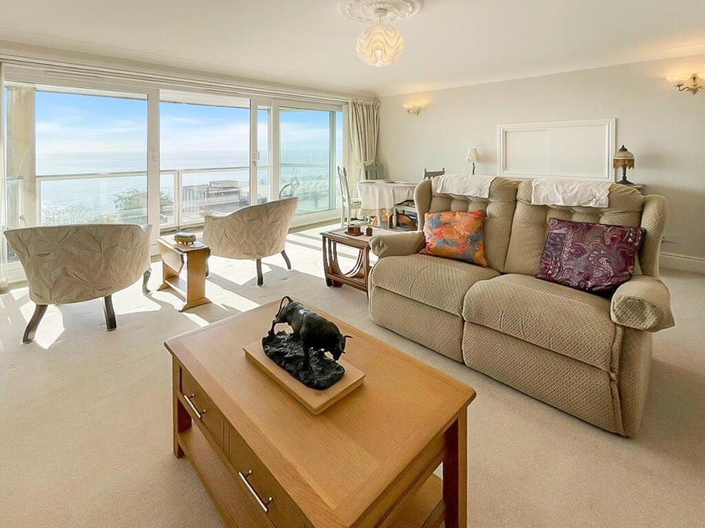 Living room 2.jpg
