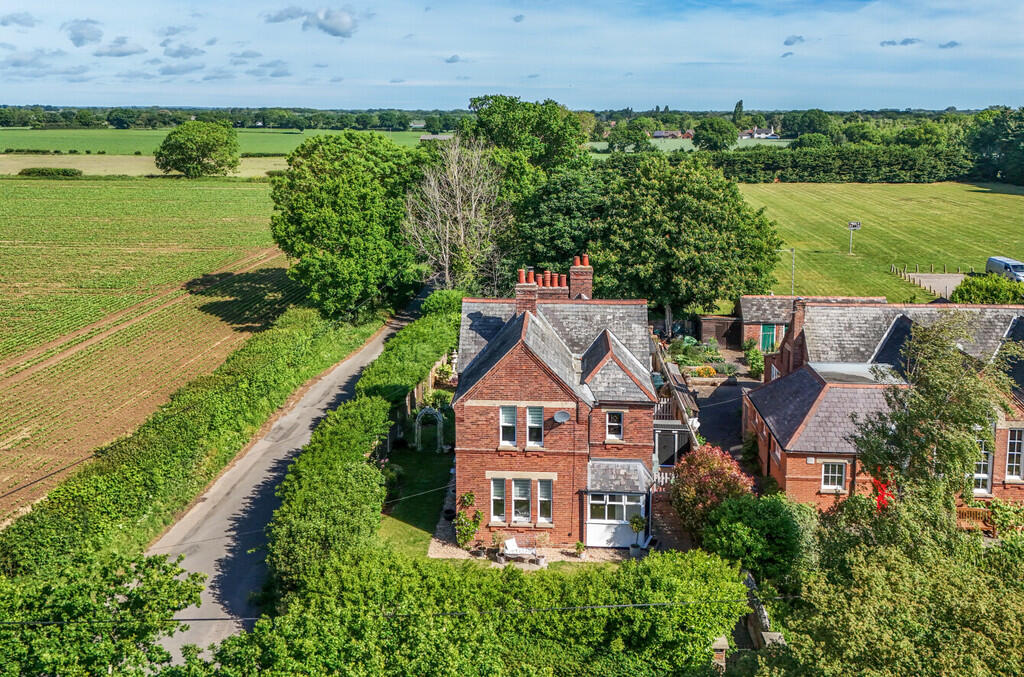 -68398aa9e9316-12...