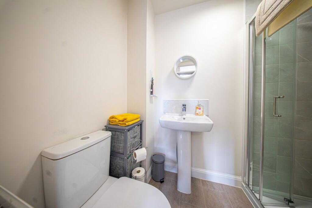 ensuite.jpeg