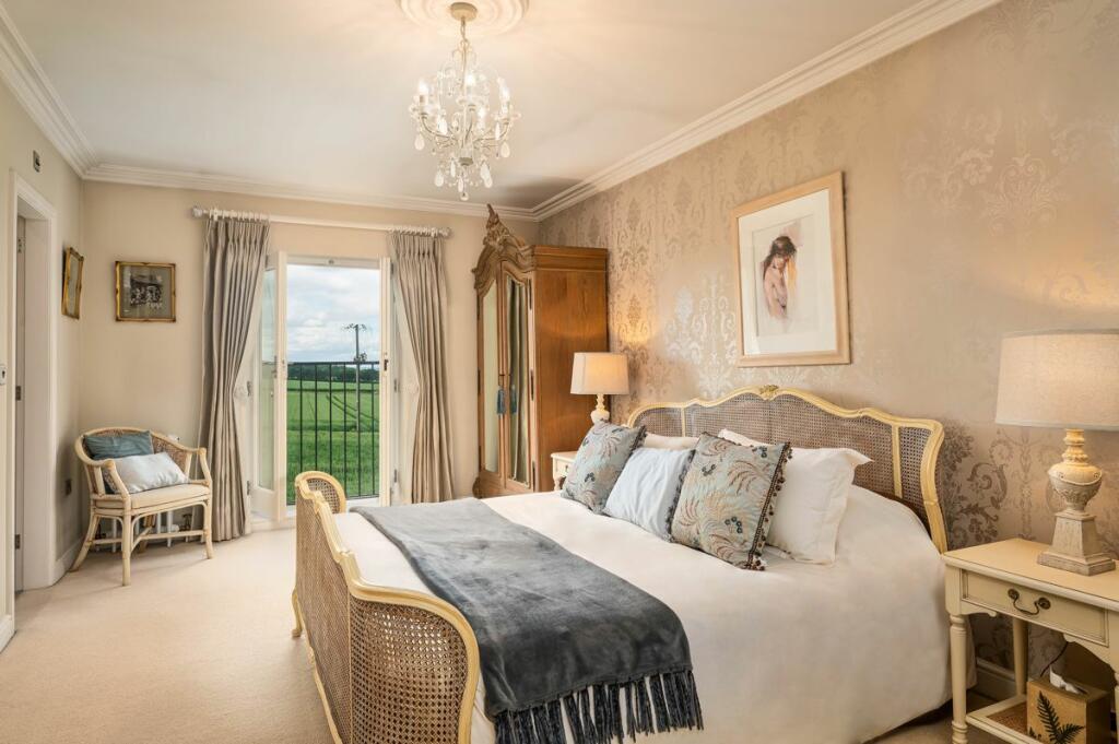 Master Bedrooom