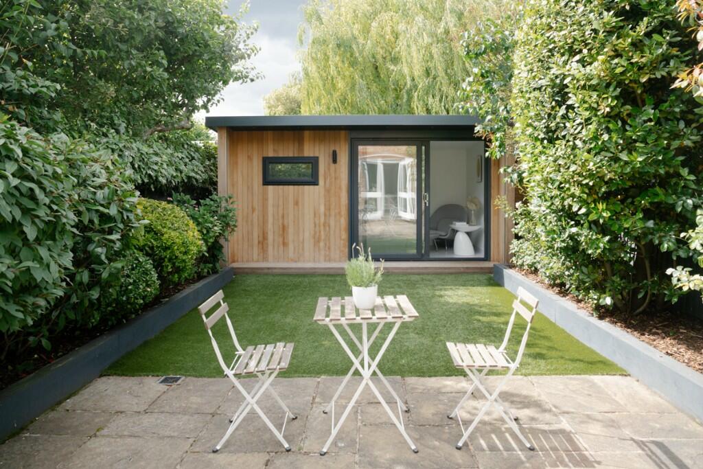 Garden room