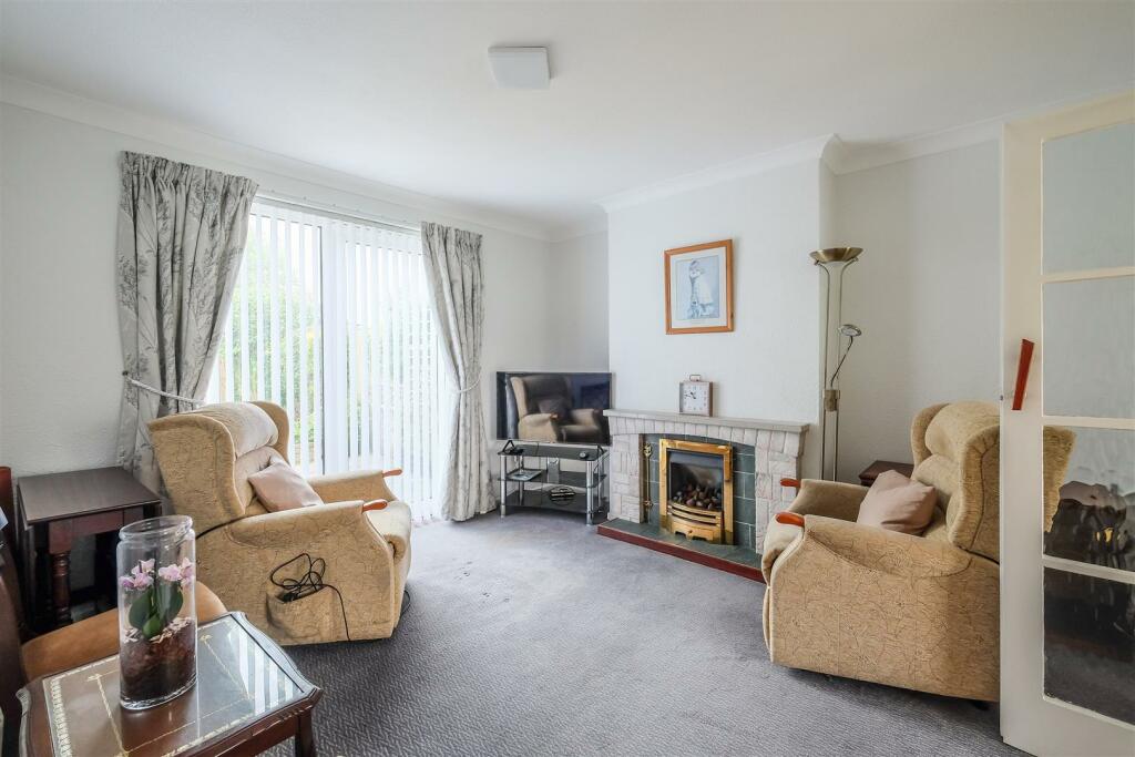 Living Room/Dining Room