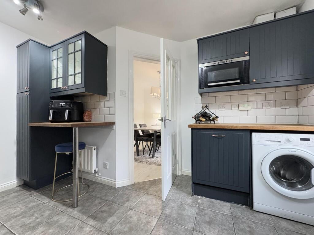 KITCHEN/BREAKFAST ROOM