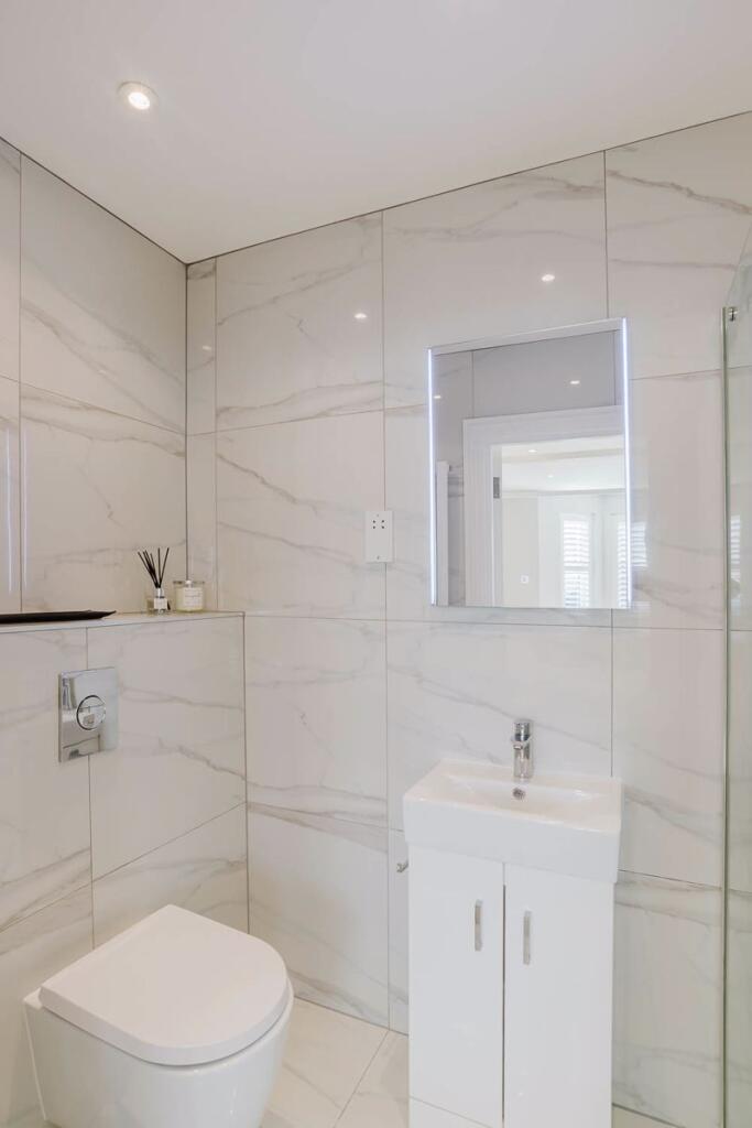 Bed 1 En Suite