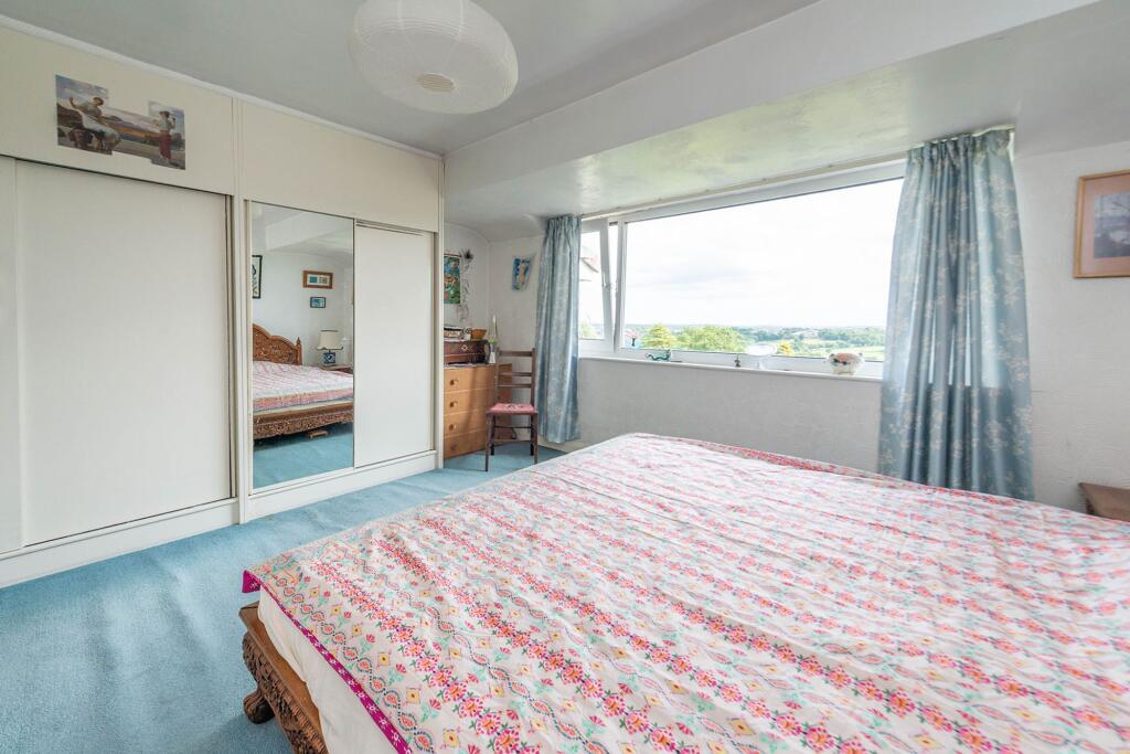 BEDROOMS ANS BATHROOMS