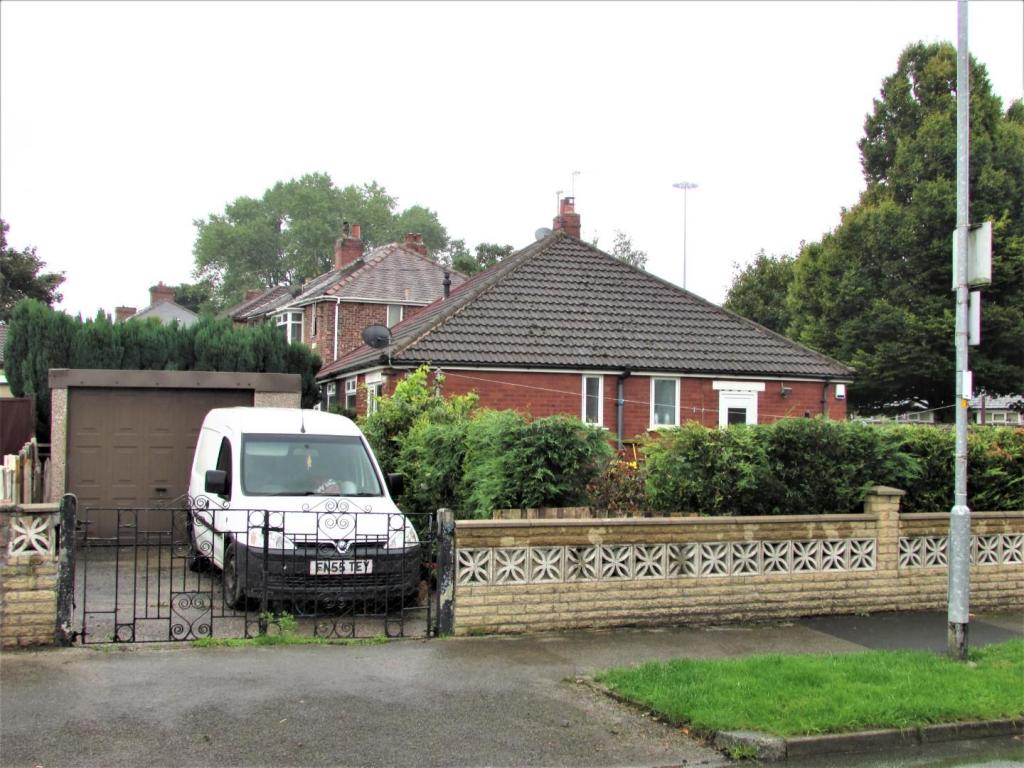 MontgomerySt81gdn6.JPG