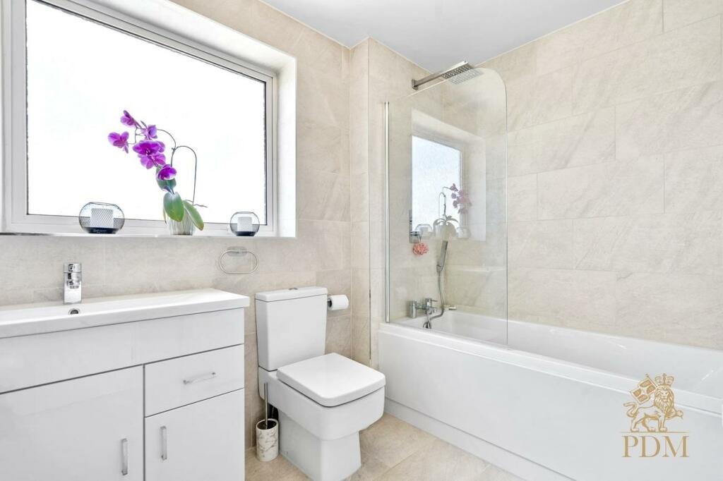 149 Hillside Road Bramcote NG9 3BJ