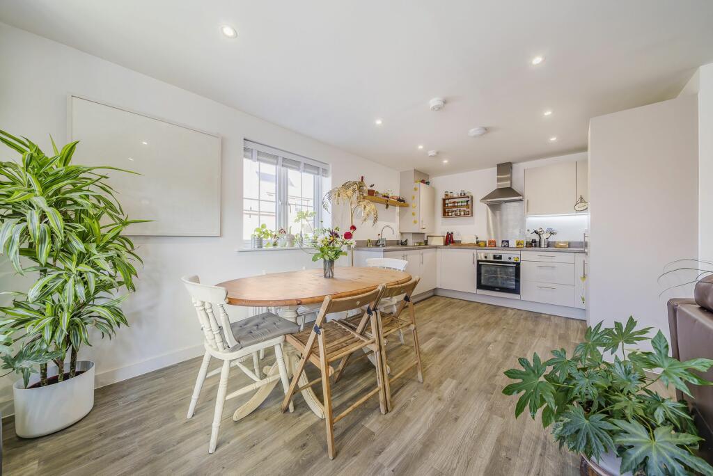Living Room/Dining Room/Kitchen (5)