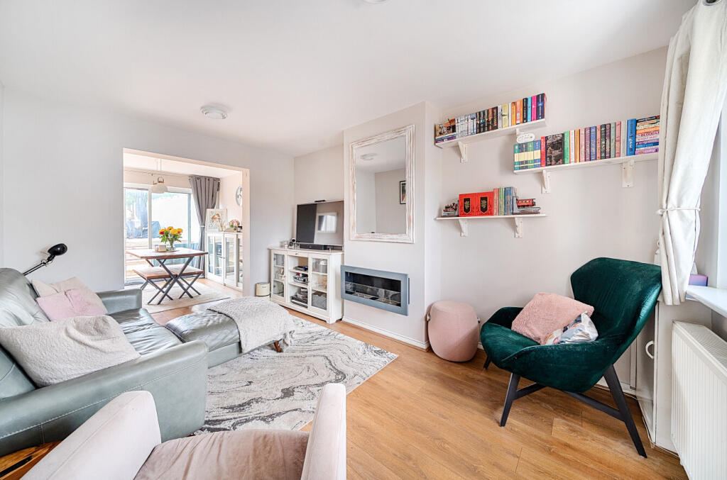 1288276-4-68358ae...