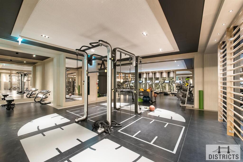 Embassy Gardens, Nine Elms Lane (6).jpg